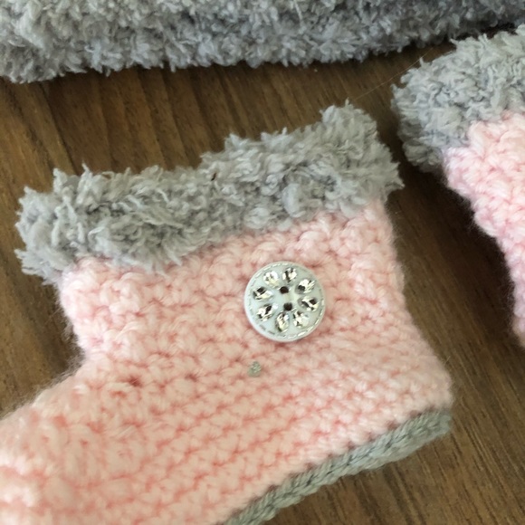 Pink Hand Knit Hat with Matching Booties - Picture 2 of 3